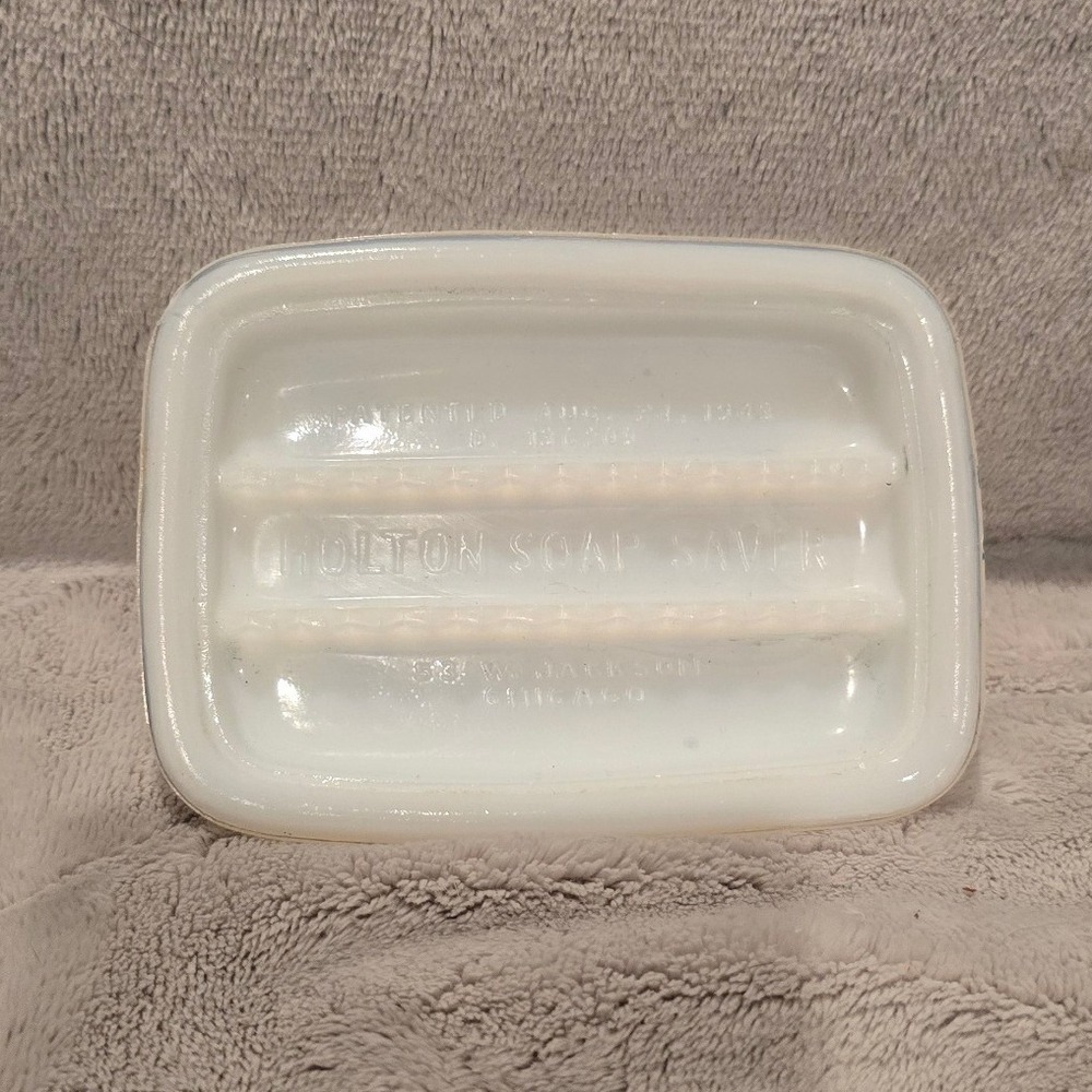 Vintage Holton Soap Saver White Milk Glass Soap Dish Patented 1943 Chicago USA